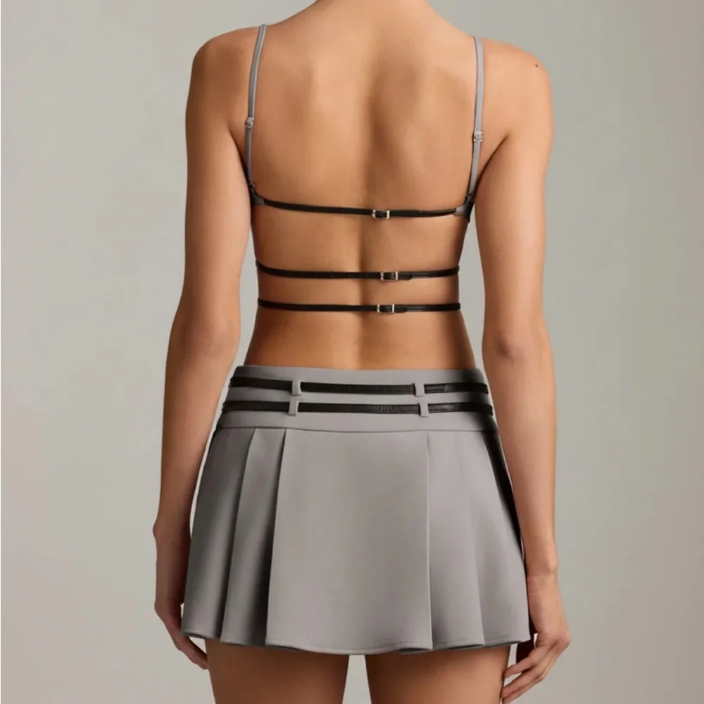Oh Polly Leilani
Belted Backless Pleated Mini Dress in Grey SIZE US 4 NWT - Picture 6 of 8